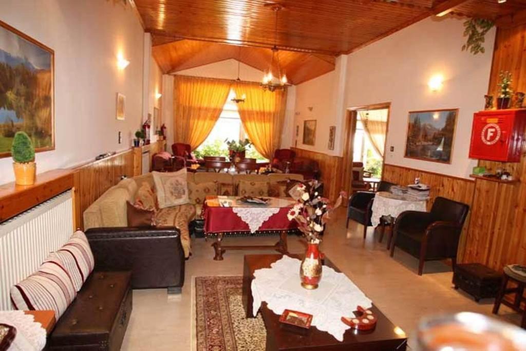 Filoxenia Hotel Konitsa Exterior photo